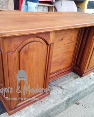 Escritorio Clasico en madera