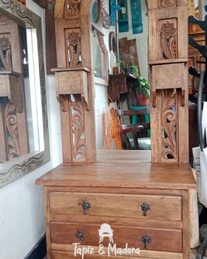 Coqueto Peinador en madera